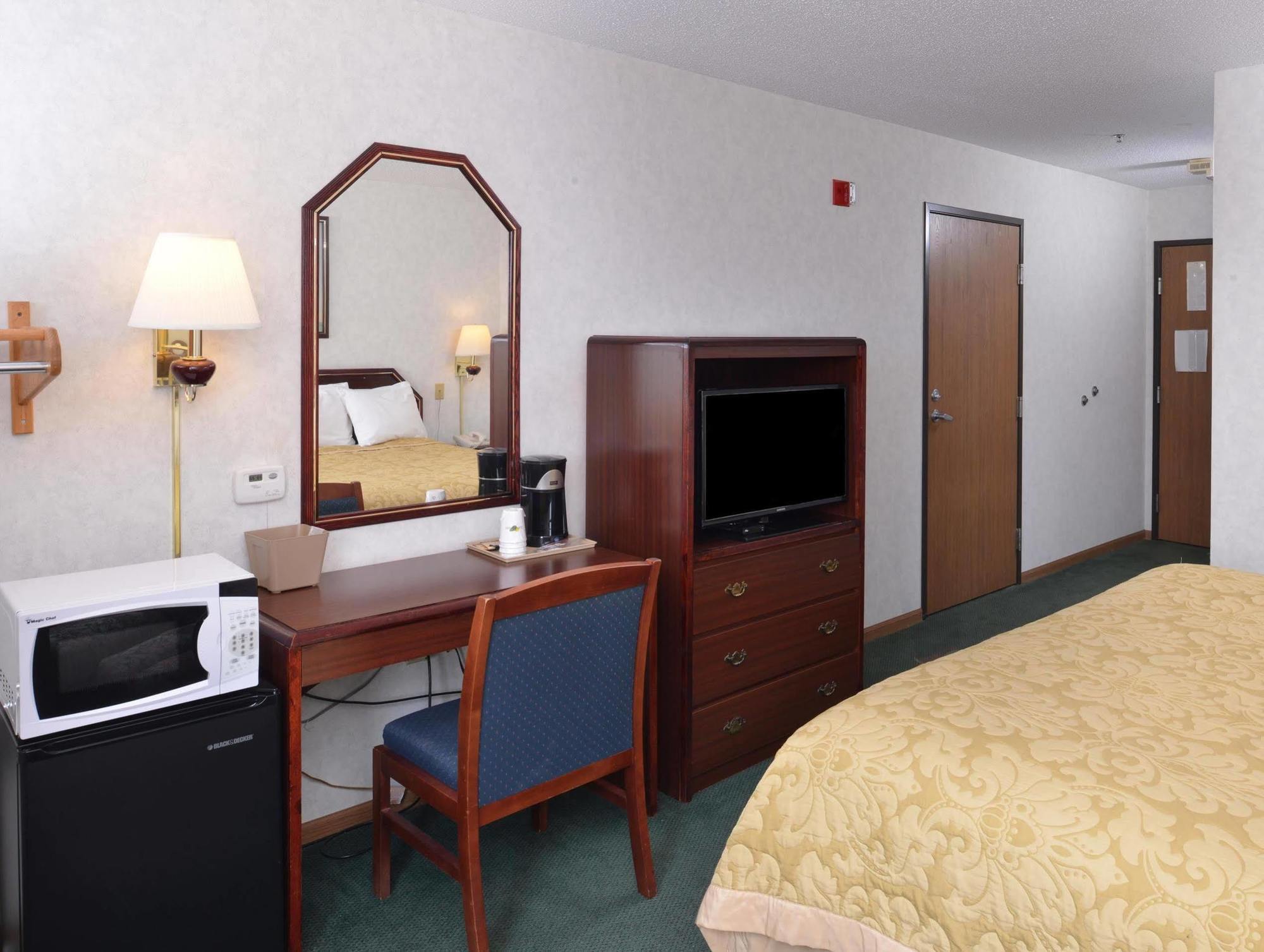 Americas Best Value Inn-Wenona Eksteriør bilde